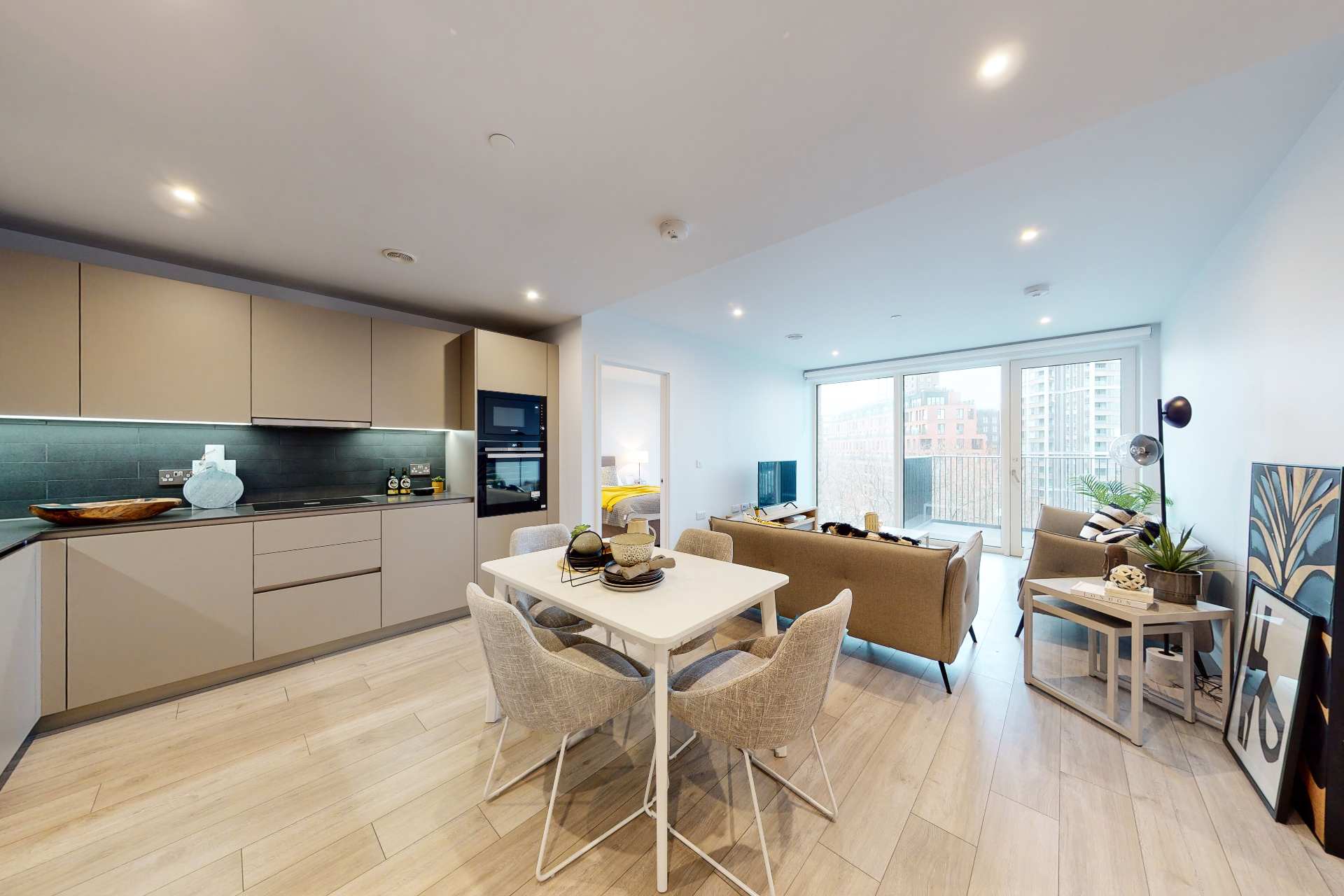 slide 2 1920x1280.jpg