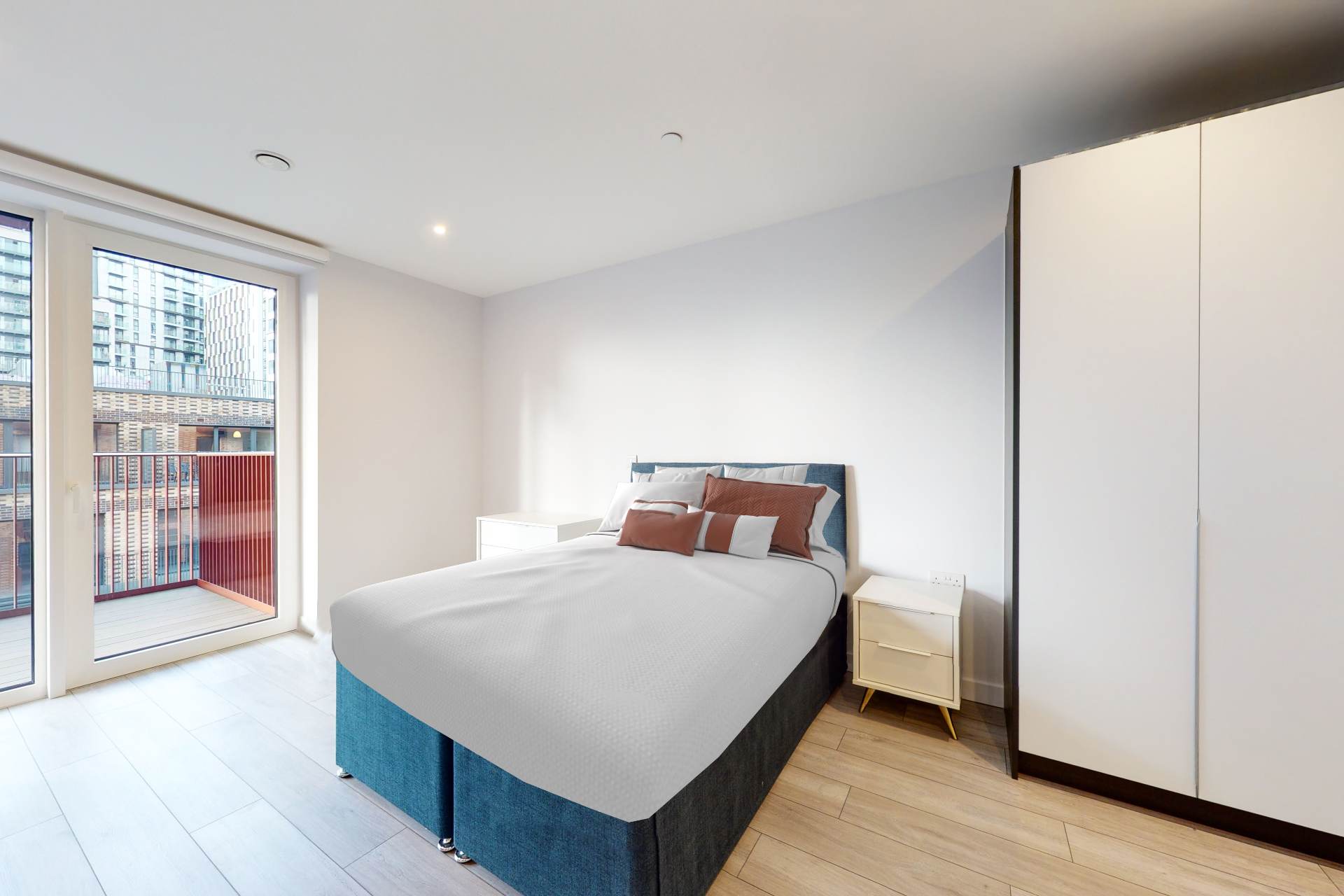 slide 4 1920x1280.jpg