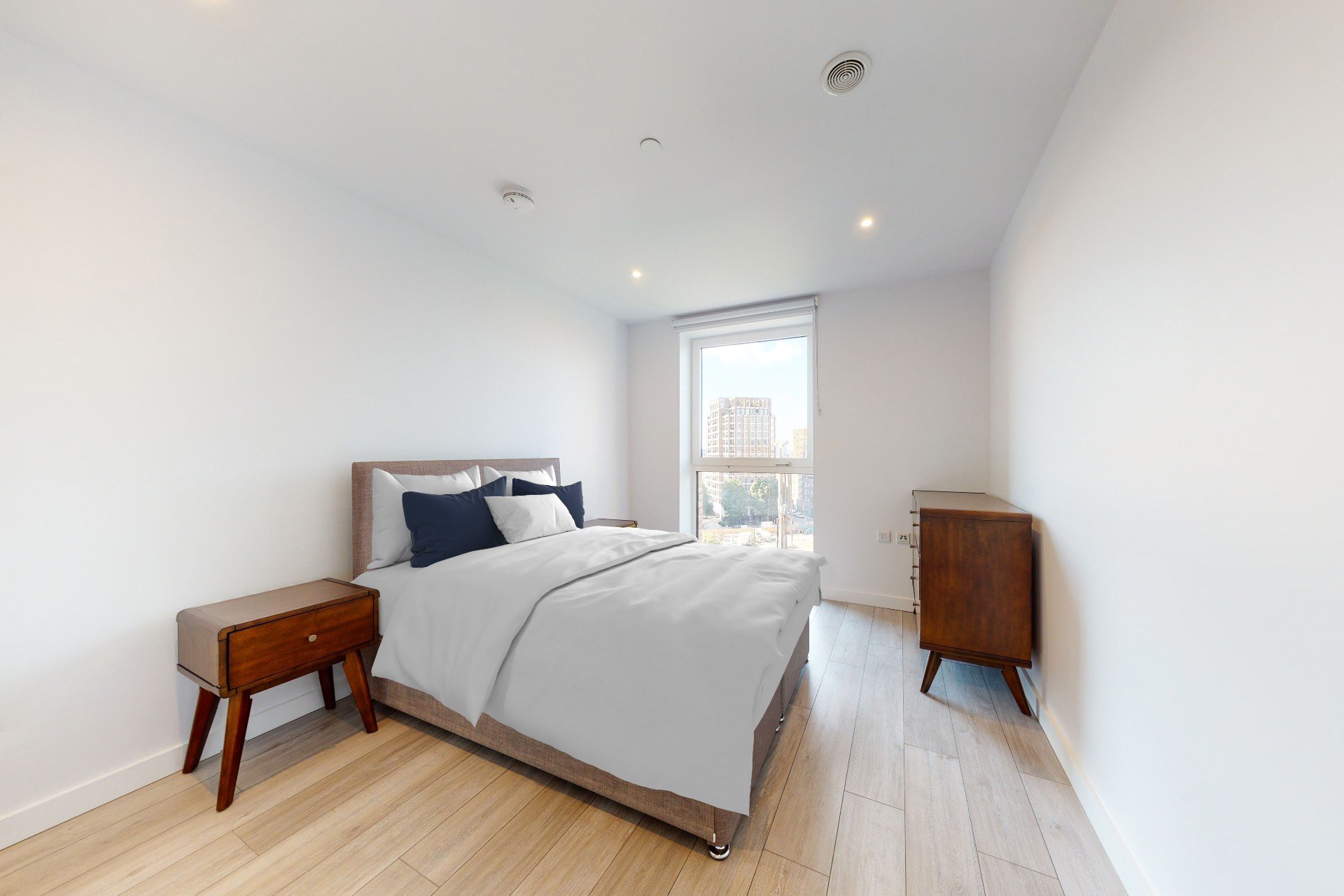 slide 2 1920x1280.jpg